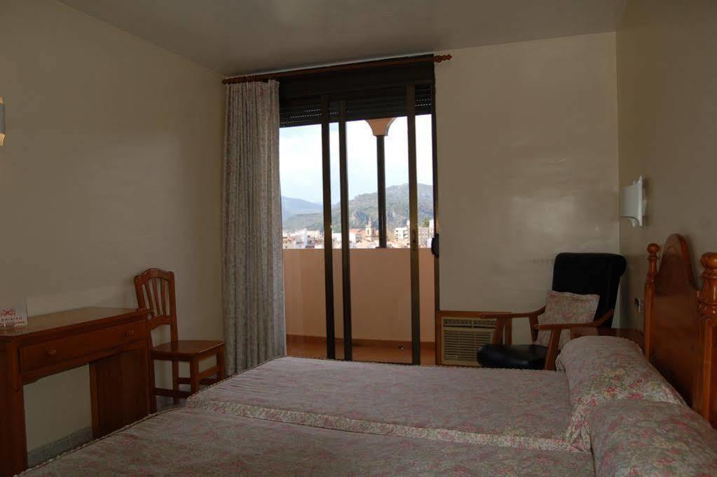 Hotel Llucena Lucena del Cid 外观 照片